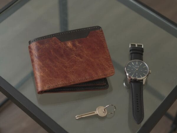 Thoughtful leather wallet gift for anniversaries
