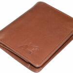 Men's wallet with zip-around closure for essential items