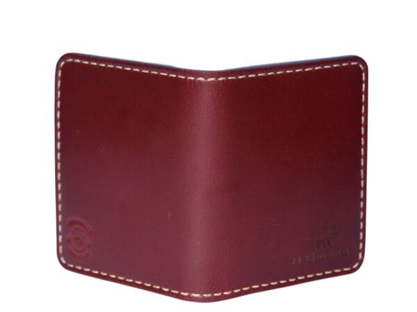 Men’s Leather Card Wallet Elegant men’s card wallet crafted from leather