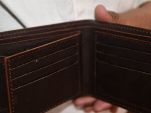 stylish vintage wallet accessory for gifting